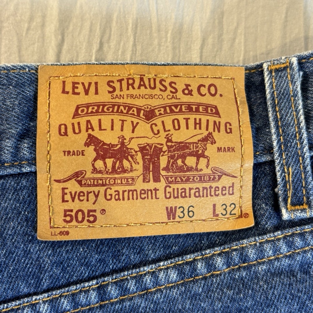 Vintage 90s Levi's 505 Jeans Men's 36x30 Straight‎ Leg Regular Fit - Picture 4 of 12